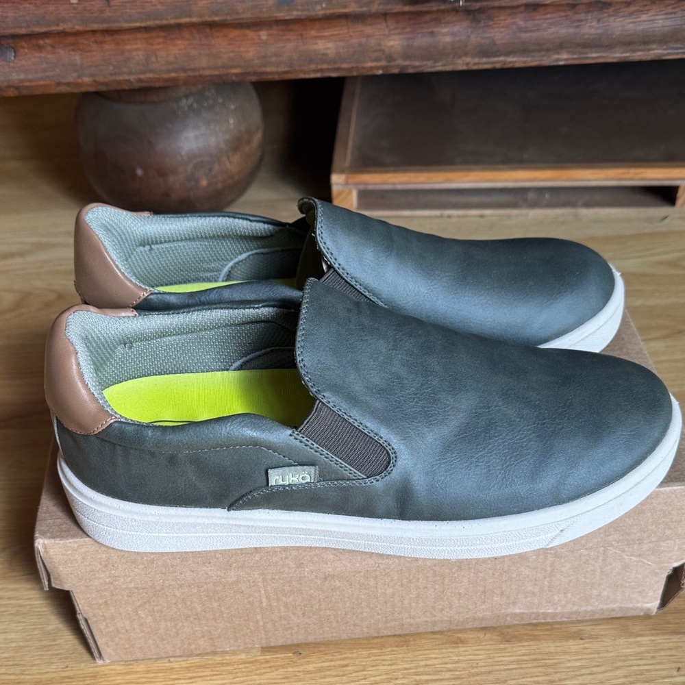 Ryka women’s size 8.5w 8.5 wide Viv Slip-On Shoes green - Picture 9 of 12